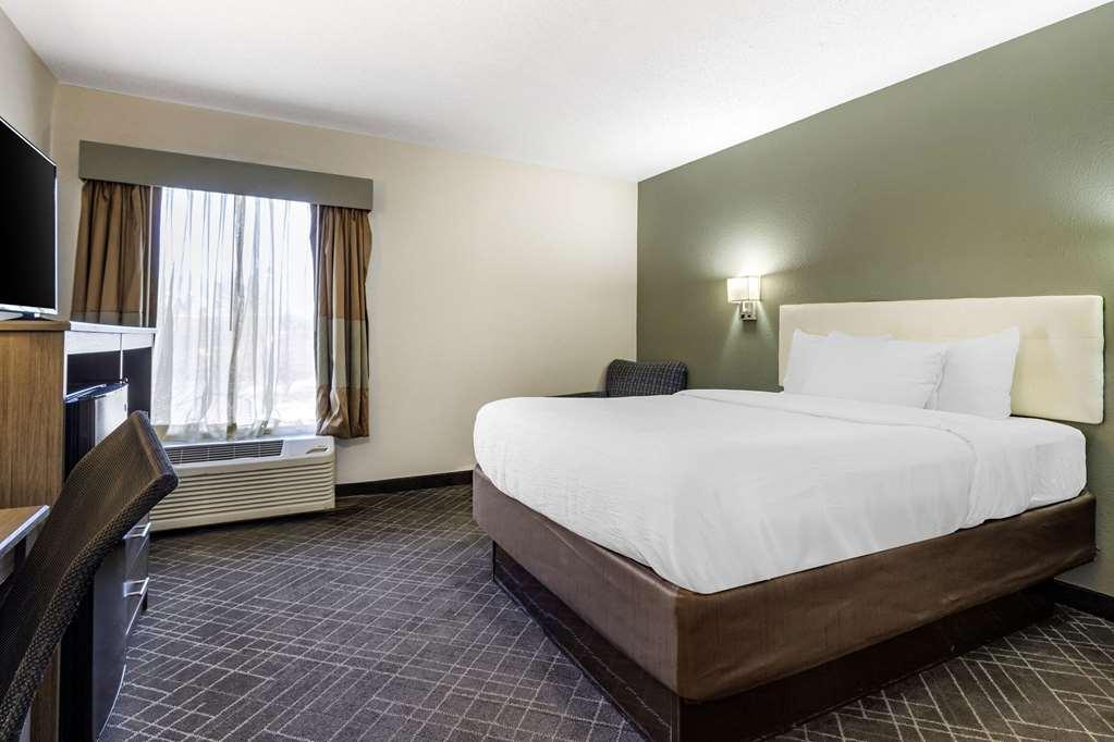 Quality Inn Спартанбург Номер фото